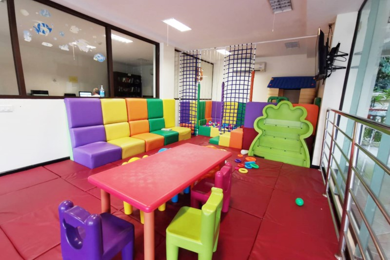 Kinder Club Kacha Green wood Travel