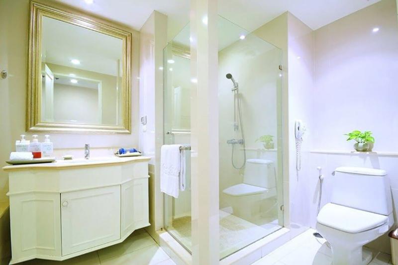 Centre Point Plus Silom Hotel Green Wood Travel