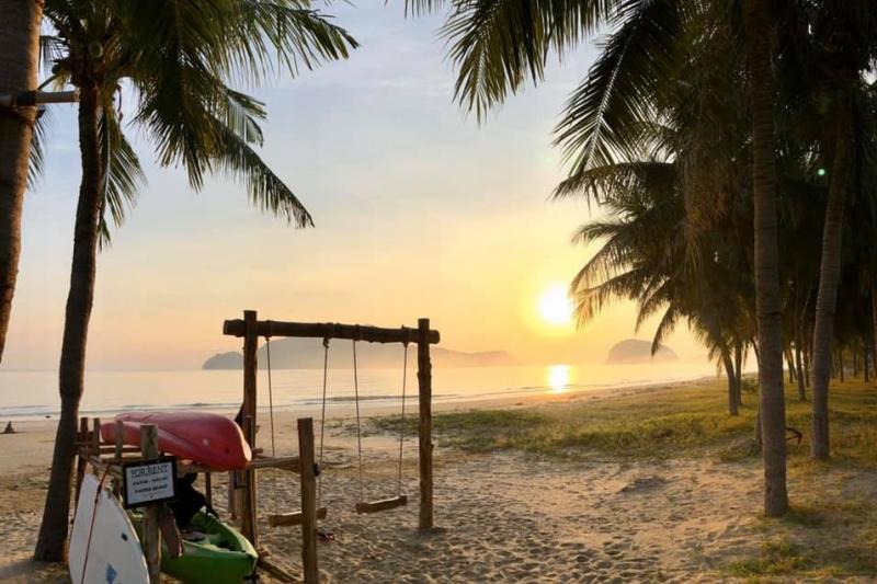 Dolphin Bay Resort Green Wood Travel