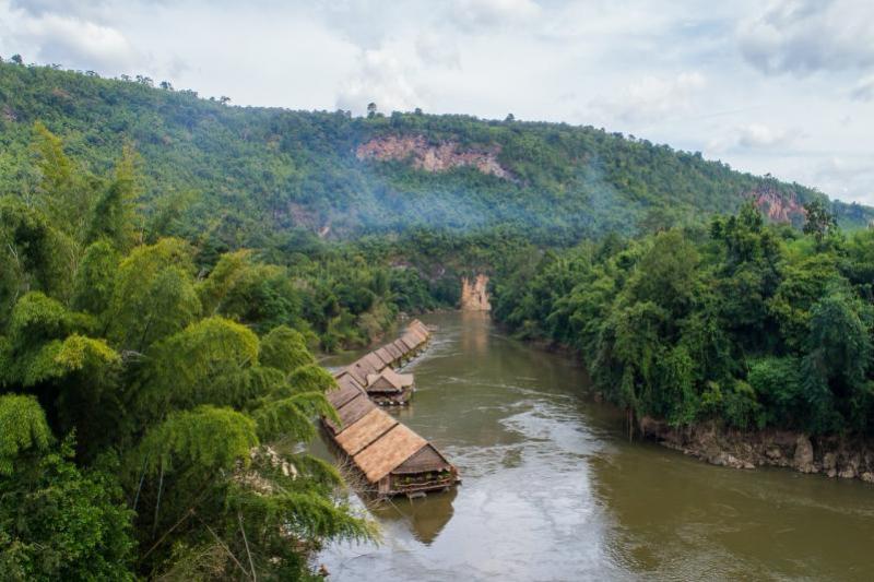 Prive naar Kanchanaburi Floatel