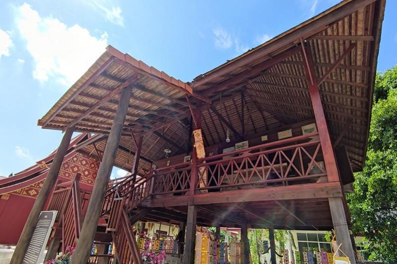 Ongezien Chiang Rai en de Witte Tempel