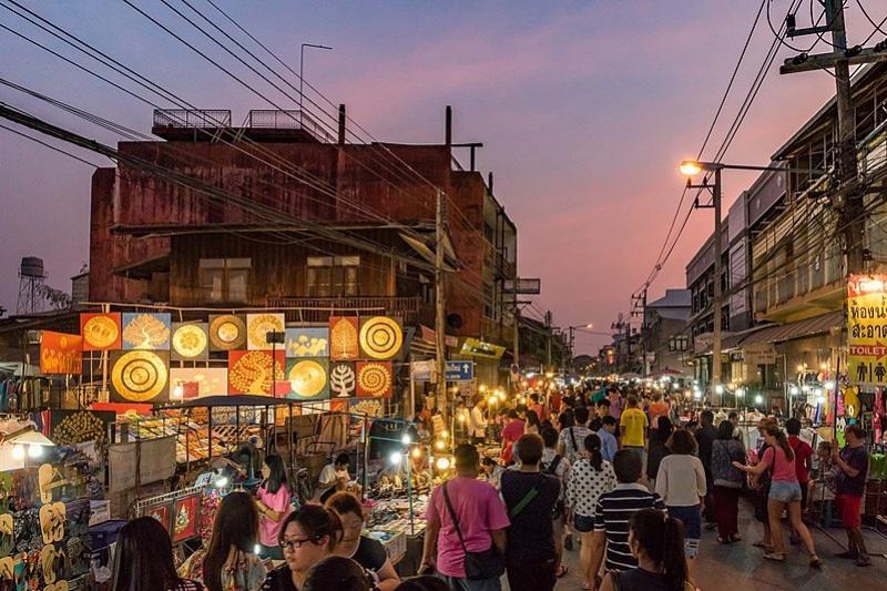 Ongezien Chiang Rai en de Witte Tempel