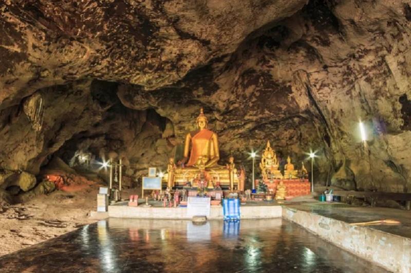 Elephant Haven 2 daagse trip Krasae grot