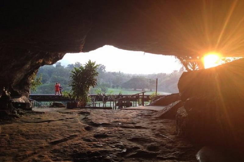 Elephant Haven 2 daagse trip Krasae grot