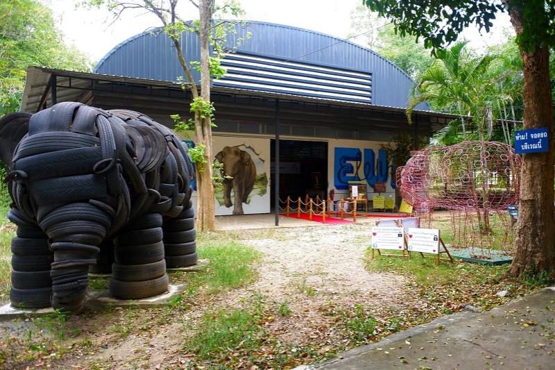 Somboon Legacy werken Thailand olifanten