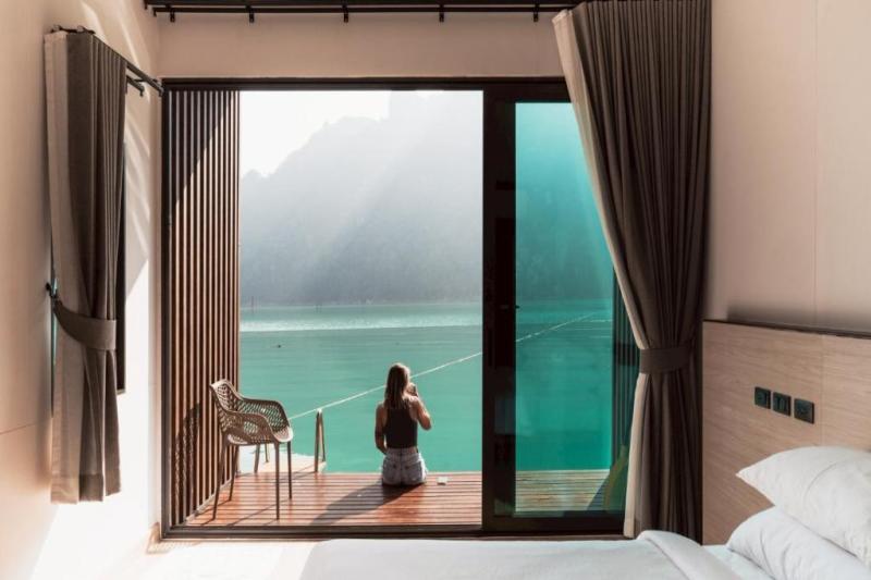 360° Issara Floating Resort 2Days 1 Night