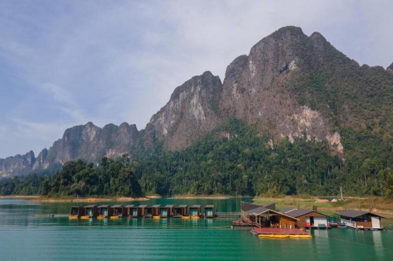 360° Issara Floating Resort 2Days 1 Night