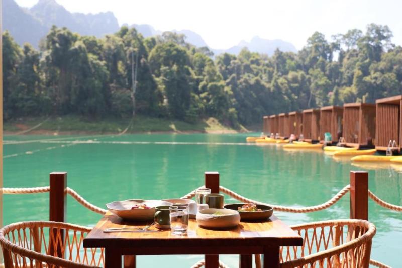 360° Issara Floating Resort 2Days 1 Night