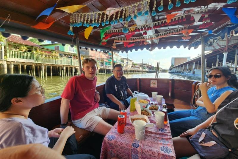 baan-ploen-dee-vertrekpunt-cruise