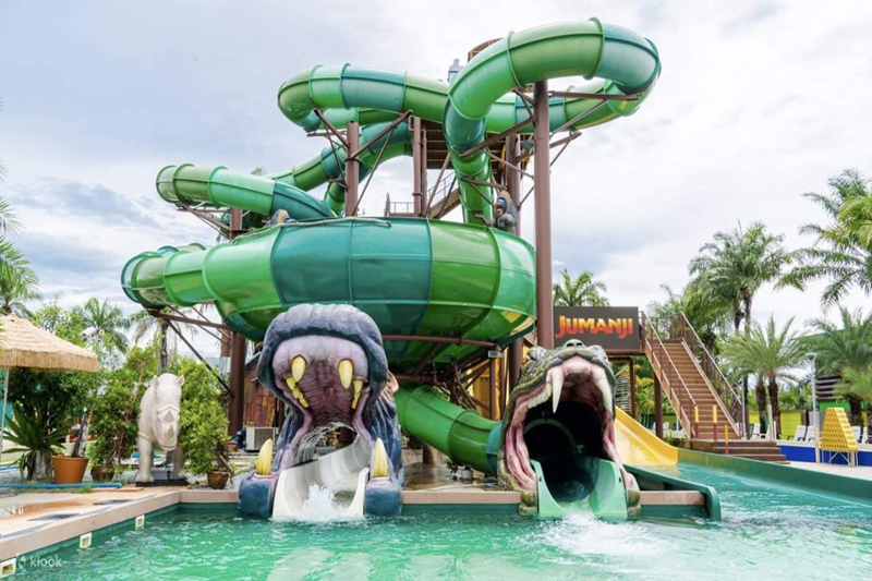 Columbia Pictures Aquaverse Waterpark Pattaya