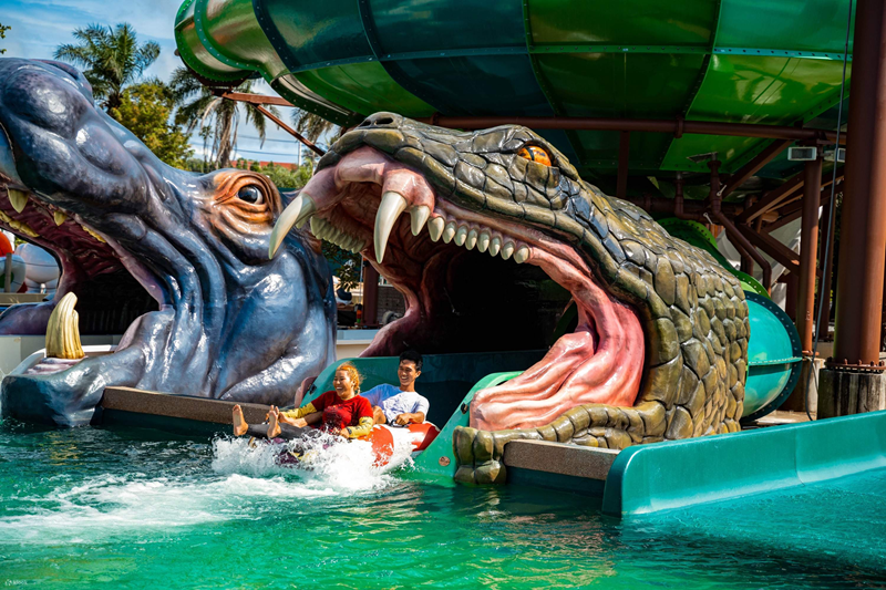 Columbia Pictures Aquaverse Waterpark Pattaya