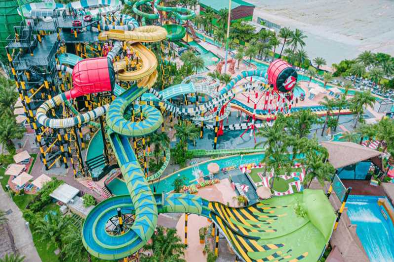 Columbia Pictures Aquaverse Waterpark Pattaya