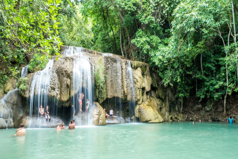 Erawan Waterval (Halve dag)