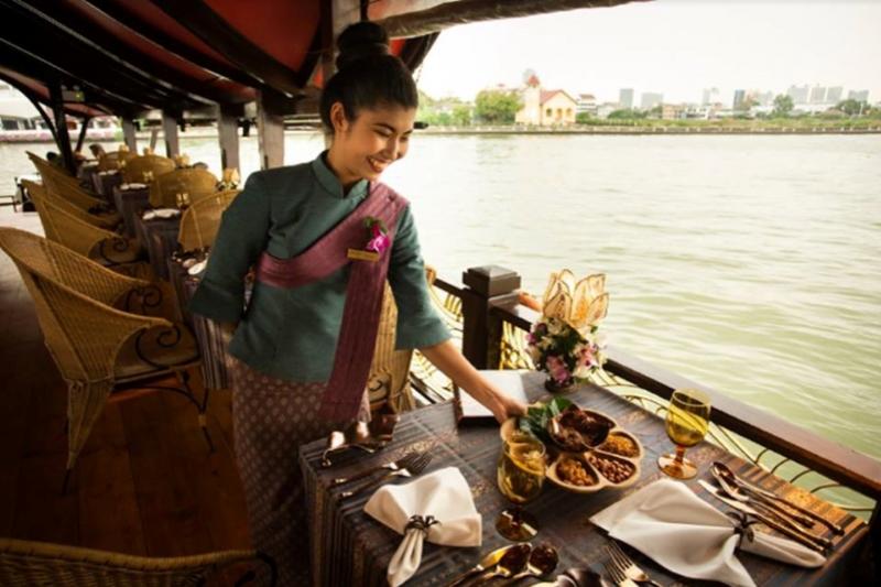 Manohra dinner cruise Bangkok